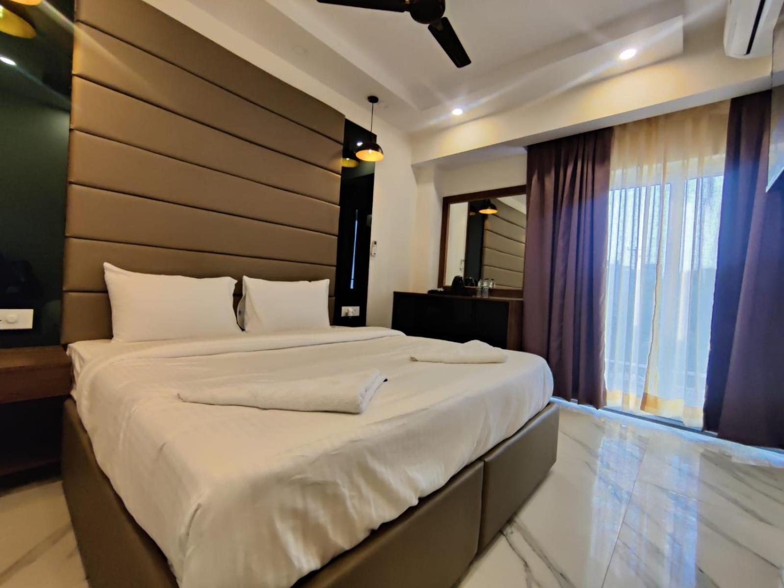 PK Budget Hotel Noida Eksteriør billede