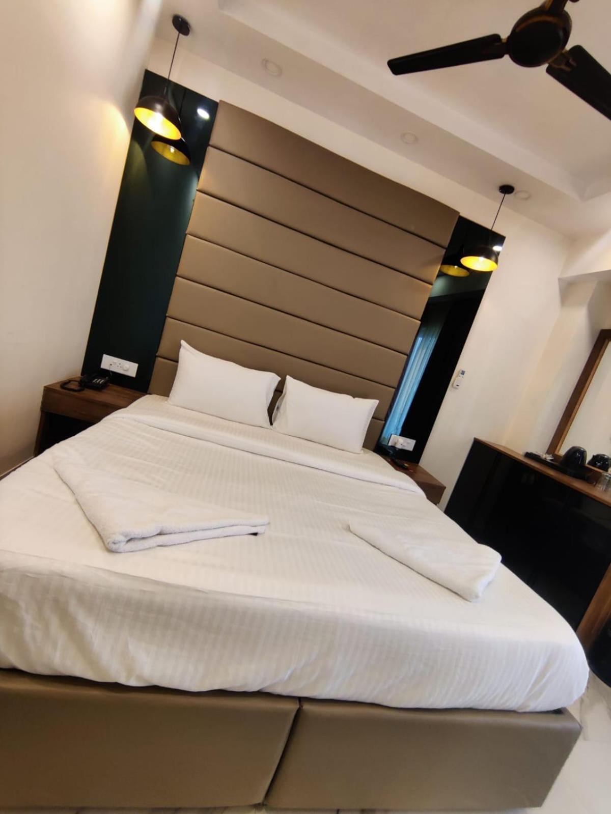 PK Budget Hotel Noida Eksteriør billede