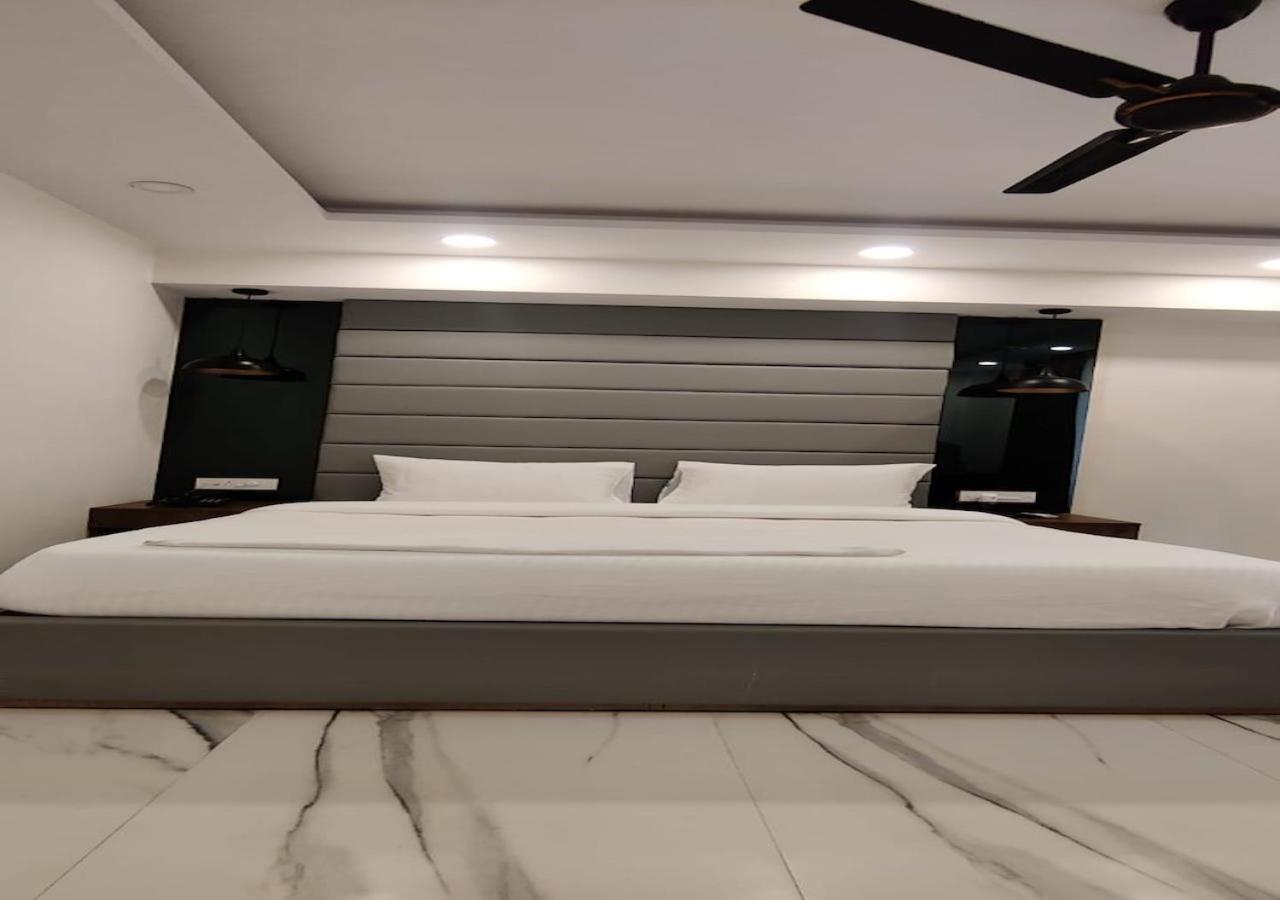 PK Budget Hotel Noida Eksteriør billede