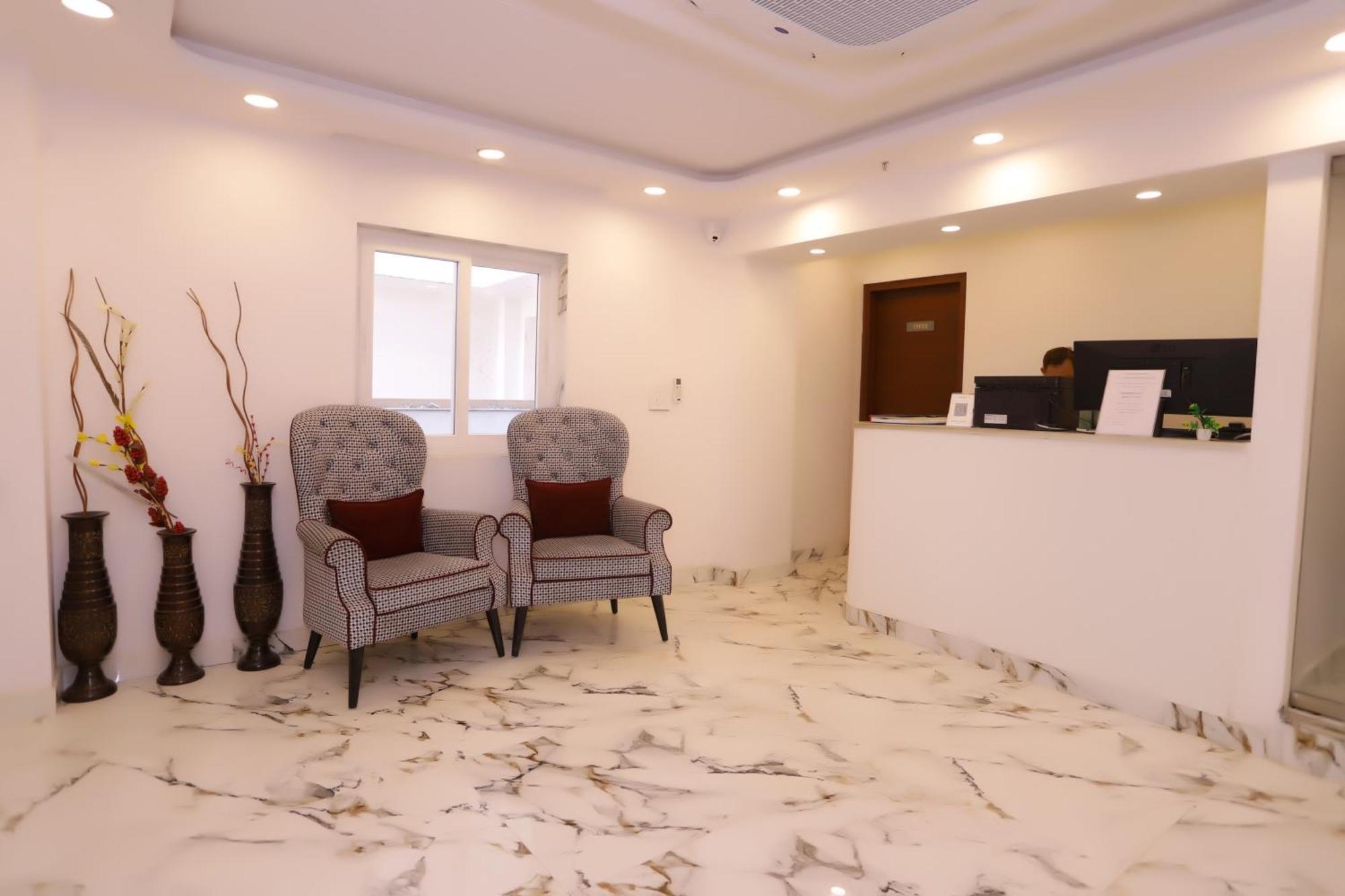PK Budget Hotel Noida Eksteriør billede