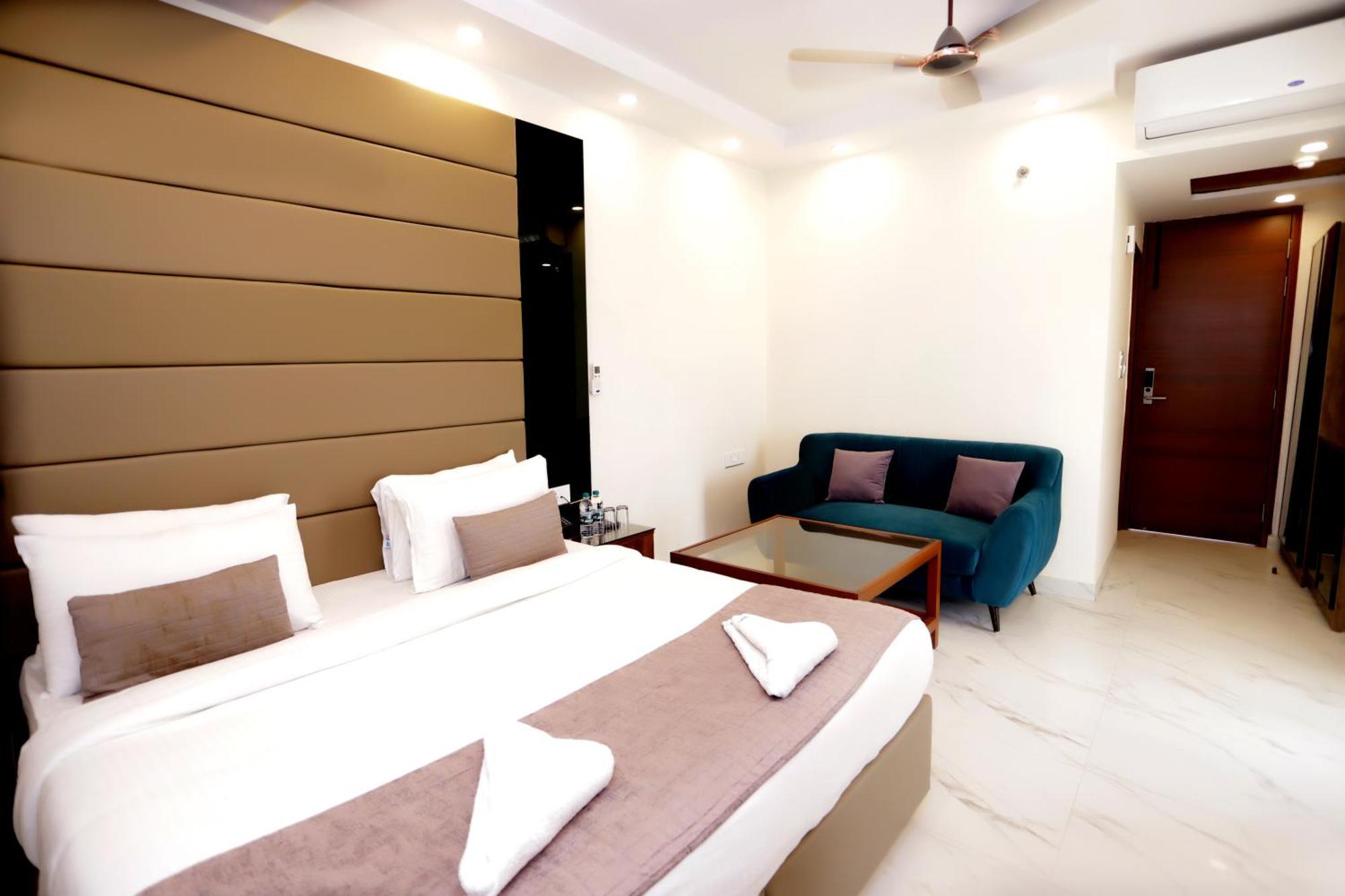PK Budget Hotel Noida Eksteriør billede