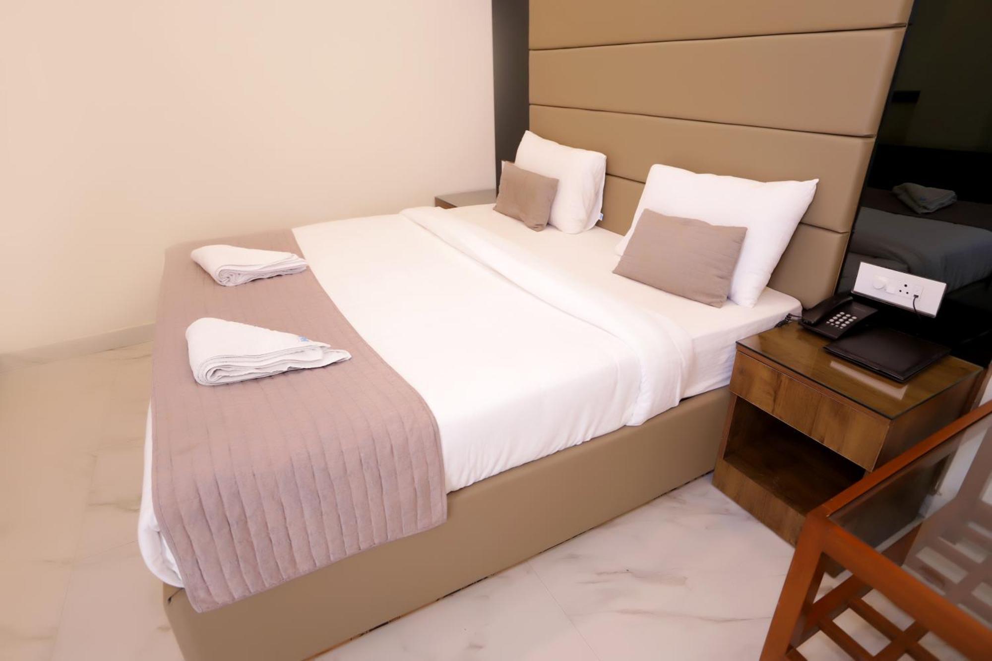 PK Budget Hotel Noida Eksteriør billede