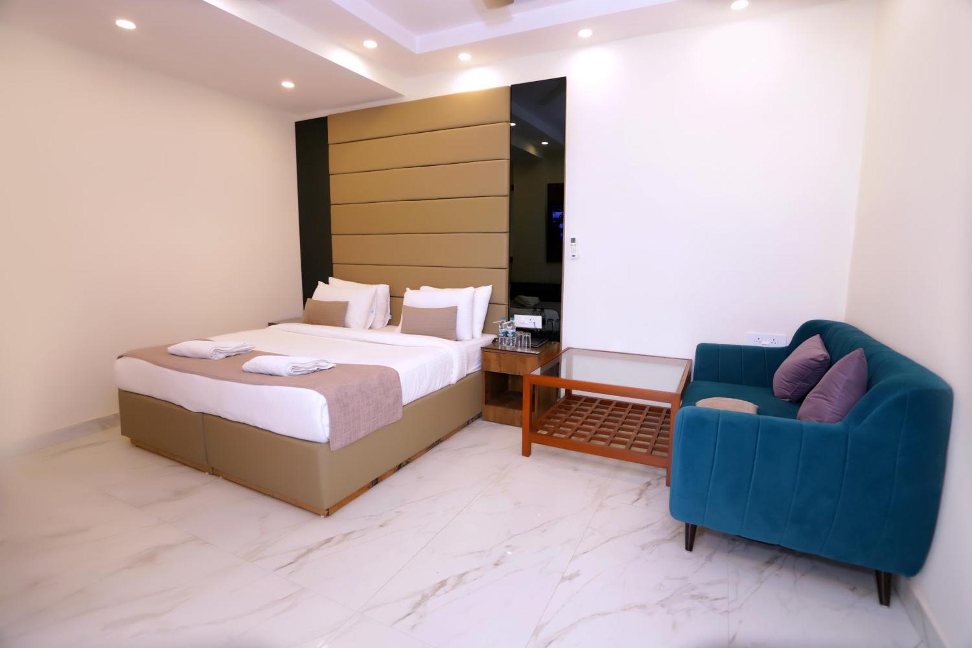 PK Budget Hotel Noida Eksteriør billede